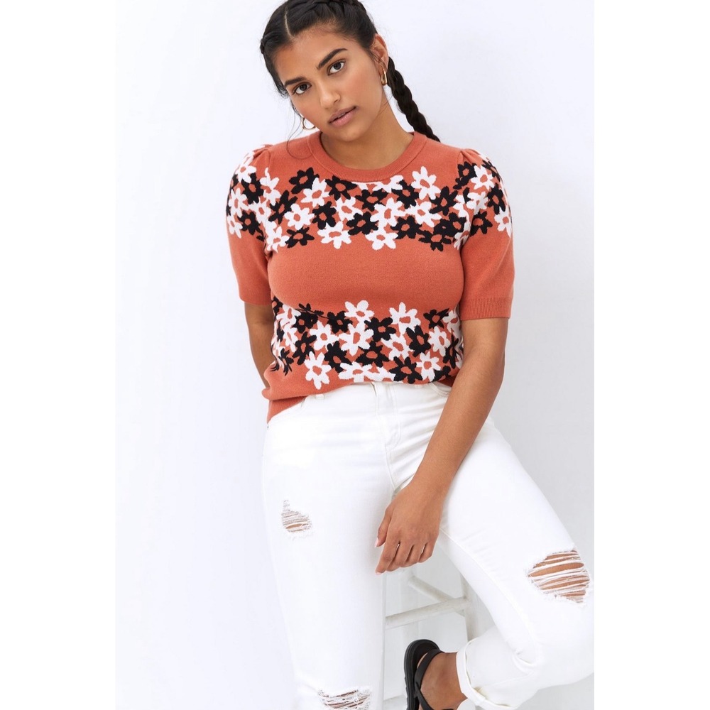 Anthropologie Maeve Jacquard Knit Tee in Honey Floral Size Small Fall Casual